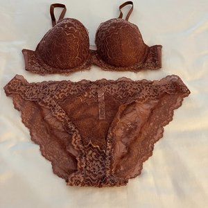 Victoria's Secret bra and panty set in 36B/L